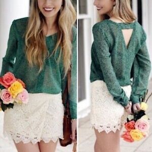 CAbi #5208 Bountiful Blouse Kelly Green V-Neck Sm